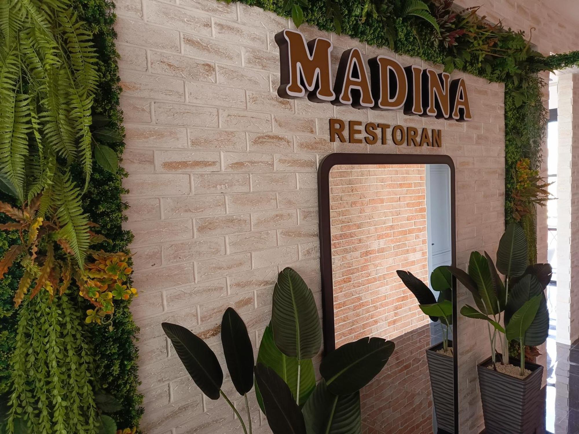 Madina-Zamzam Halal Hotels Group バクー エクステリア 写真