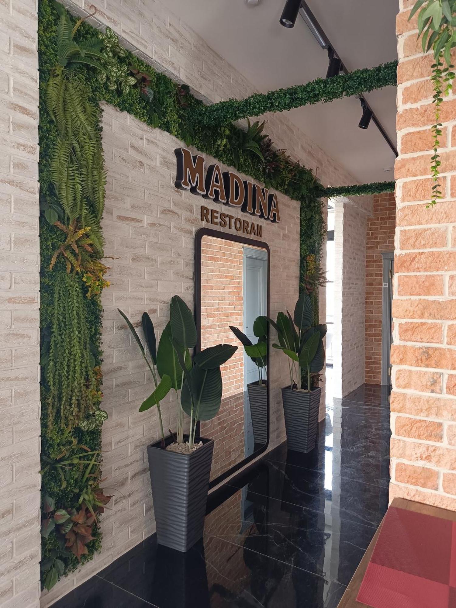 Madina-Zamzam Halal Hotels Group バクー エクステリア 写真